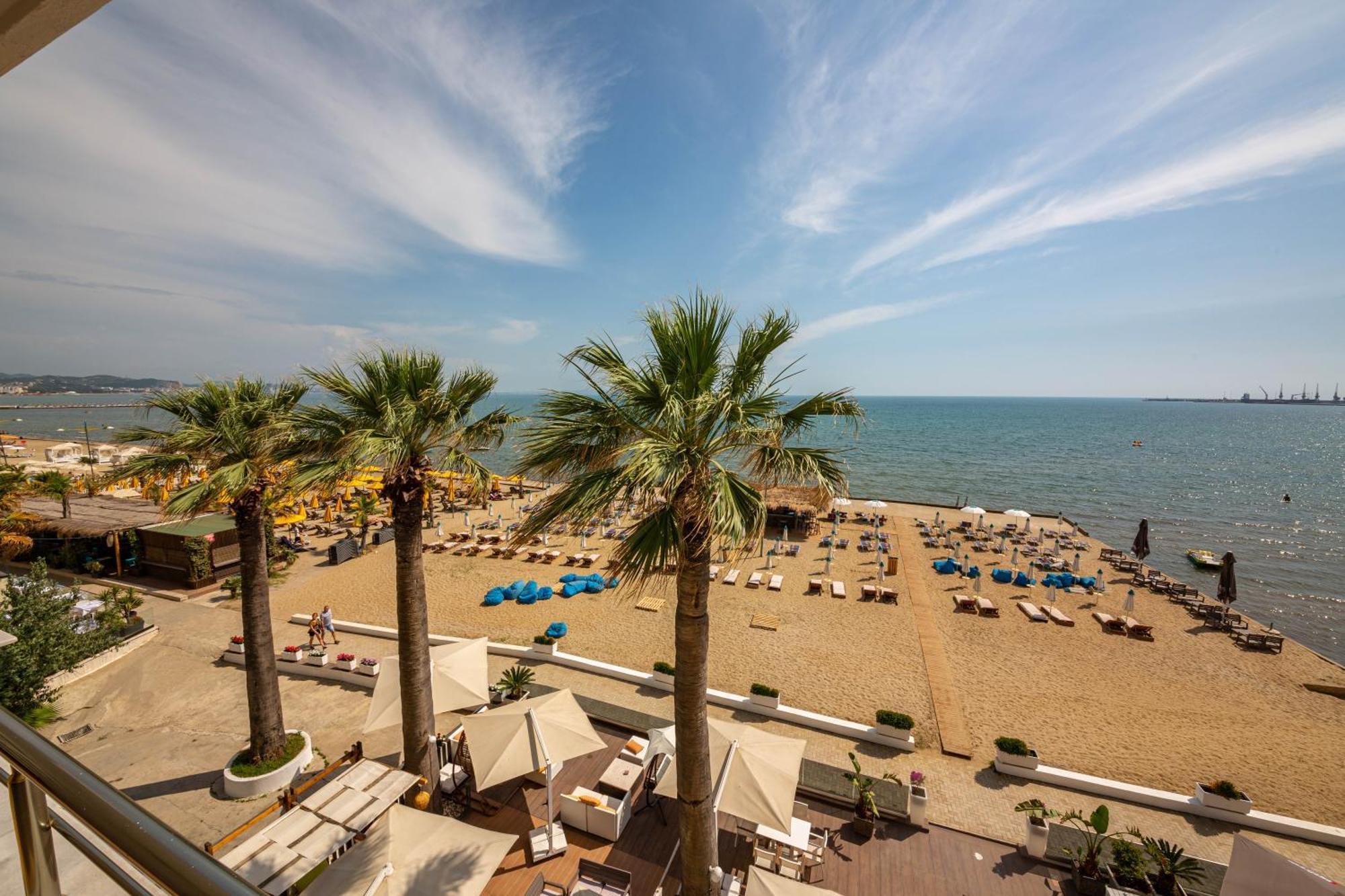 Galante Hotel Durres Ruang foto