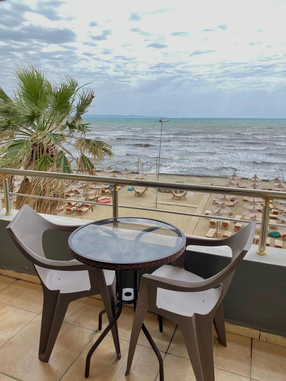 Galante Hotel Durres Bagian luar foto