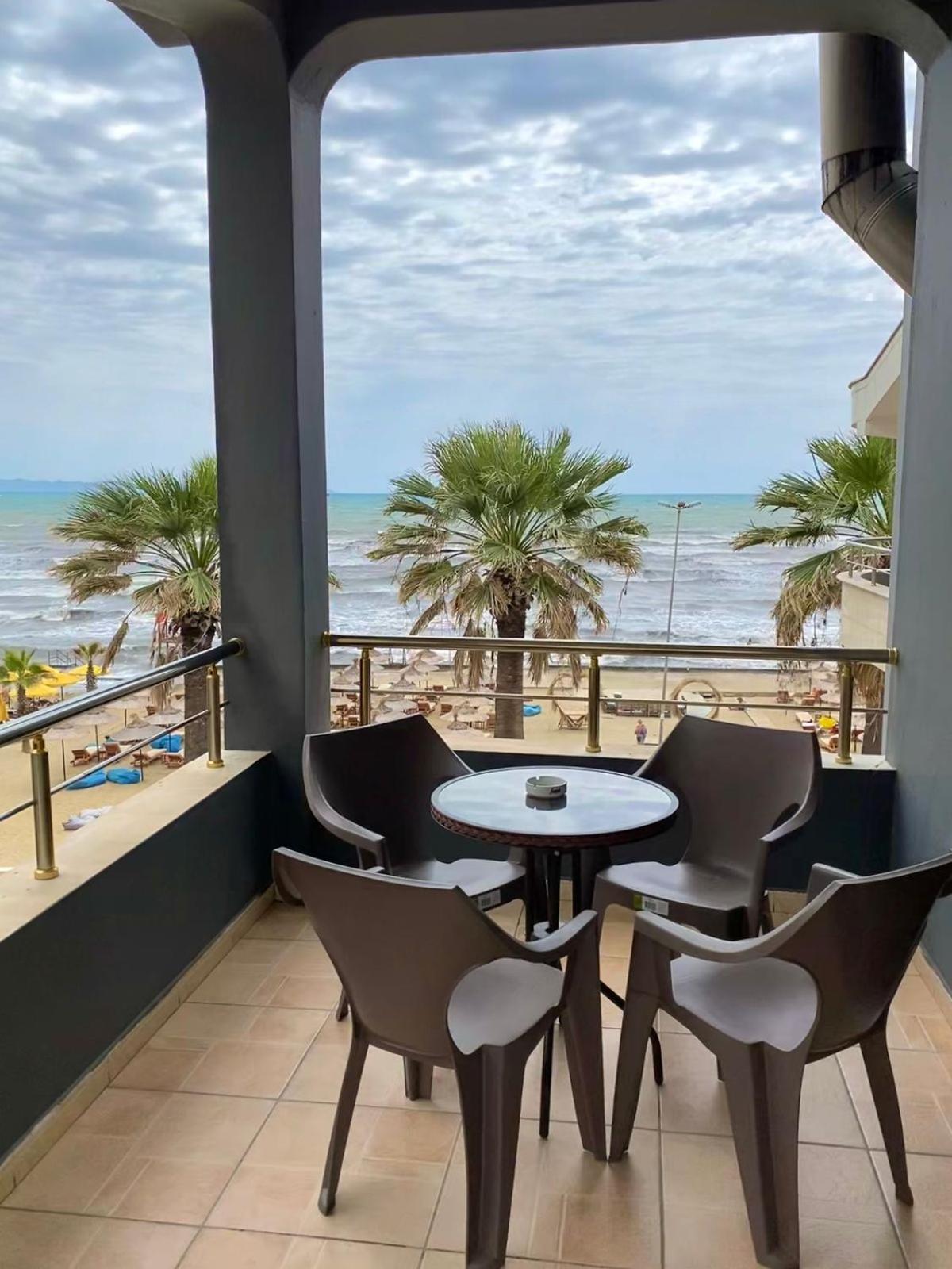 Galante Hotel Durres Bagian luar foto